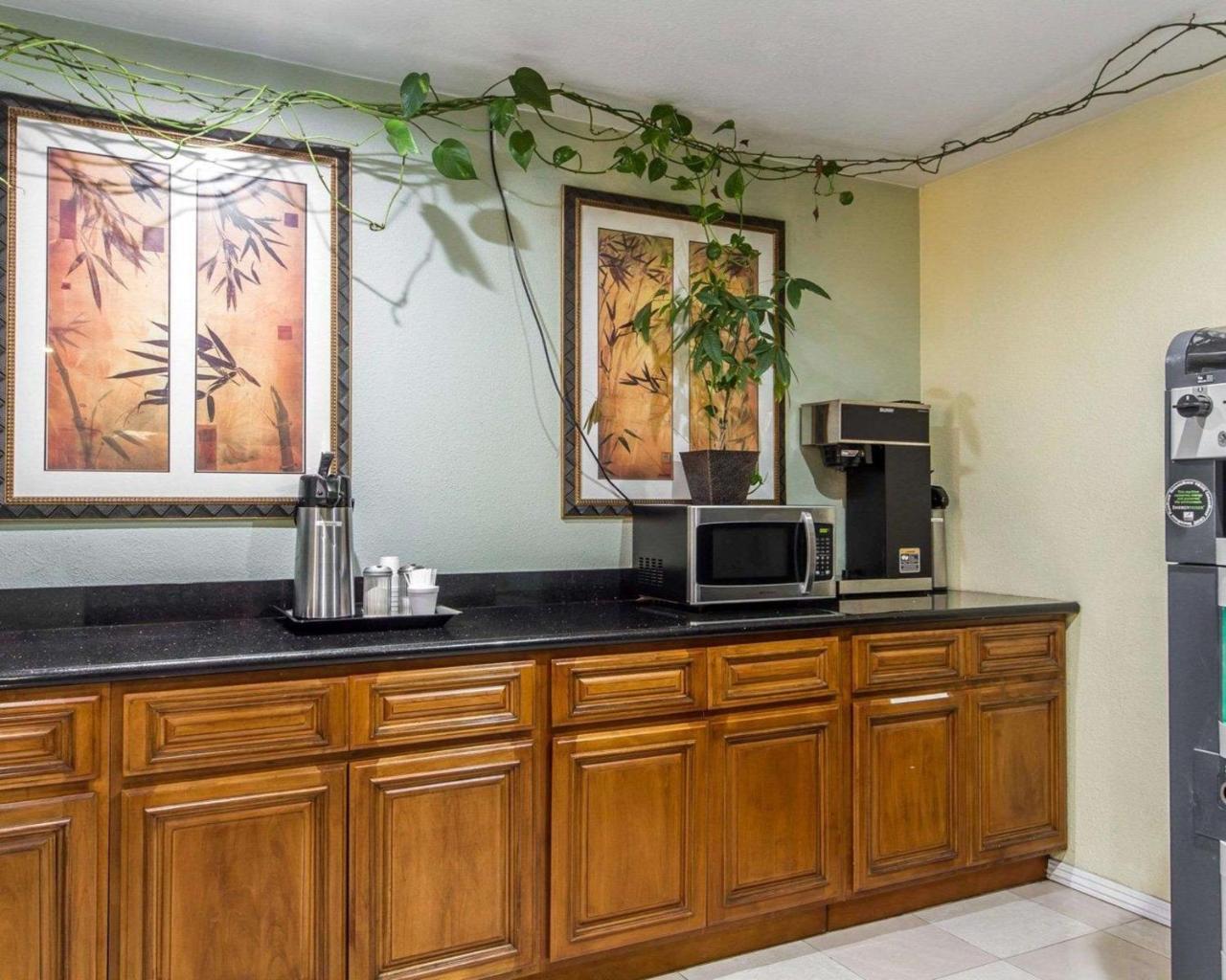 Rodeway Inn Vallejo Zewnętrze zdjęcie